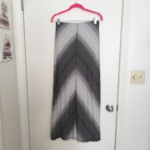 [Pick 2 Items for $8] Max Studio Specialty Products Maxi Skirt Size S